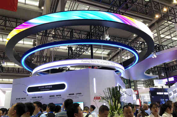 深圳展臺搭建設(shè)計公司?？低暽钲诎膊钲谡古_設(shè)計搭建