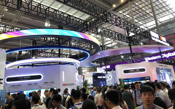 深圳展臺搭建設(shè)計公司?？低暽钲诎膊钲谡古_設(shè)計搭建